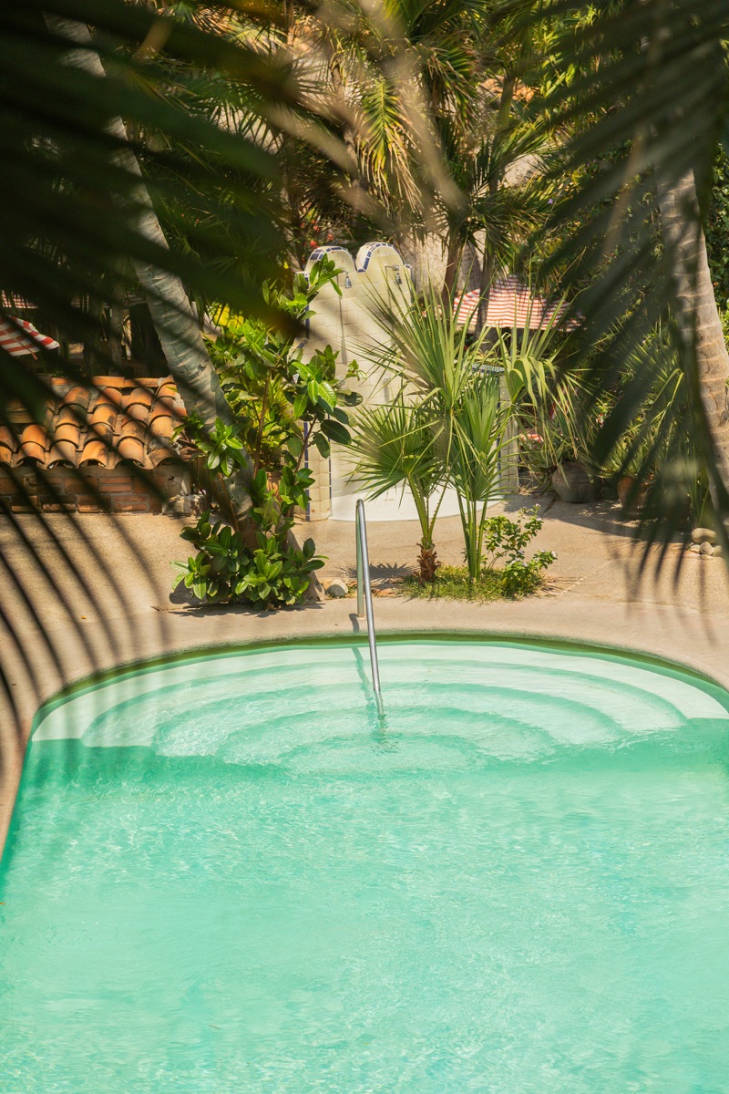 Alberca y jardines del Hotel Santa Fe